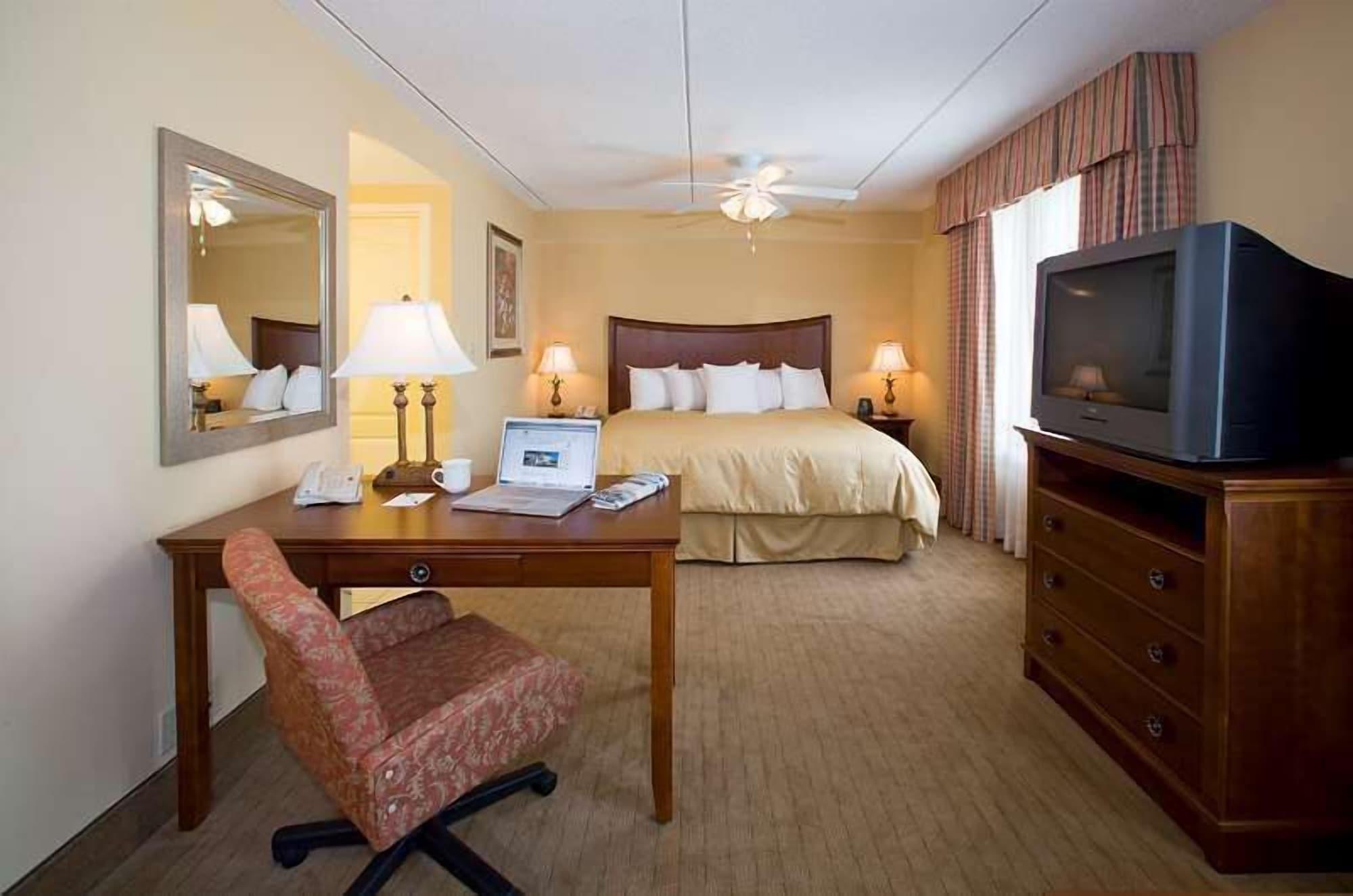 Homewood Suites By Hilton Chesapeake - Greenbrier Exteriör bild