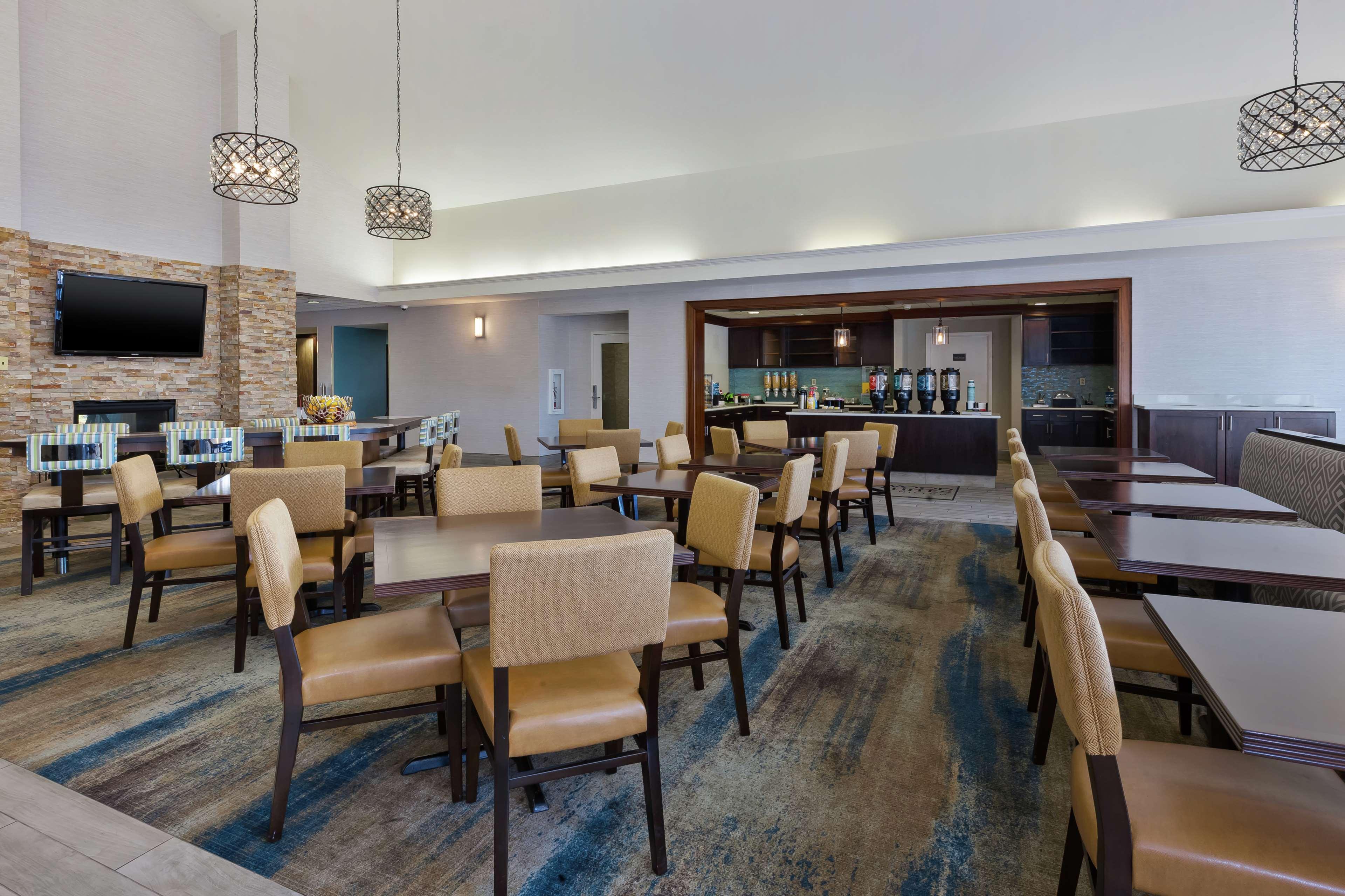 Homewood Suites By Hilton Chesapeake - Greenbrier Exteriör bild