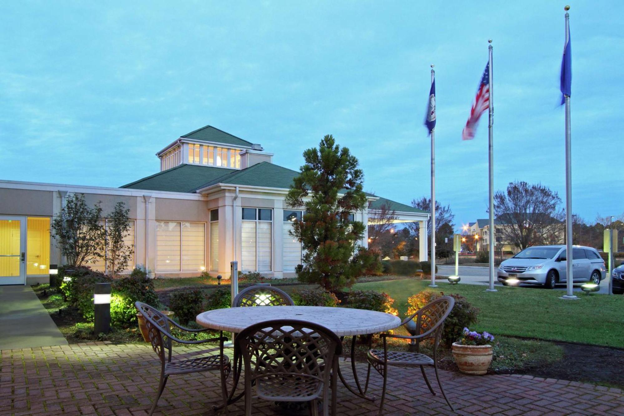 Homewood Suites By Hilton Chesapeake - Greenbrier Exteriör bild