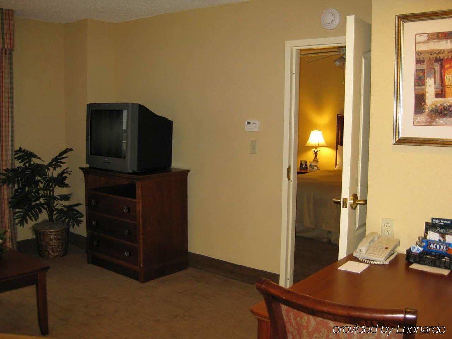 Homewood Suites By Hilton Chesapeake - Greenbrier Exteriör bild